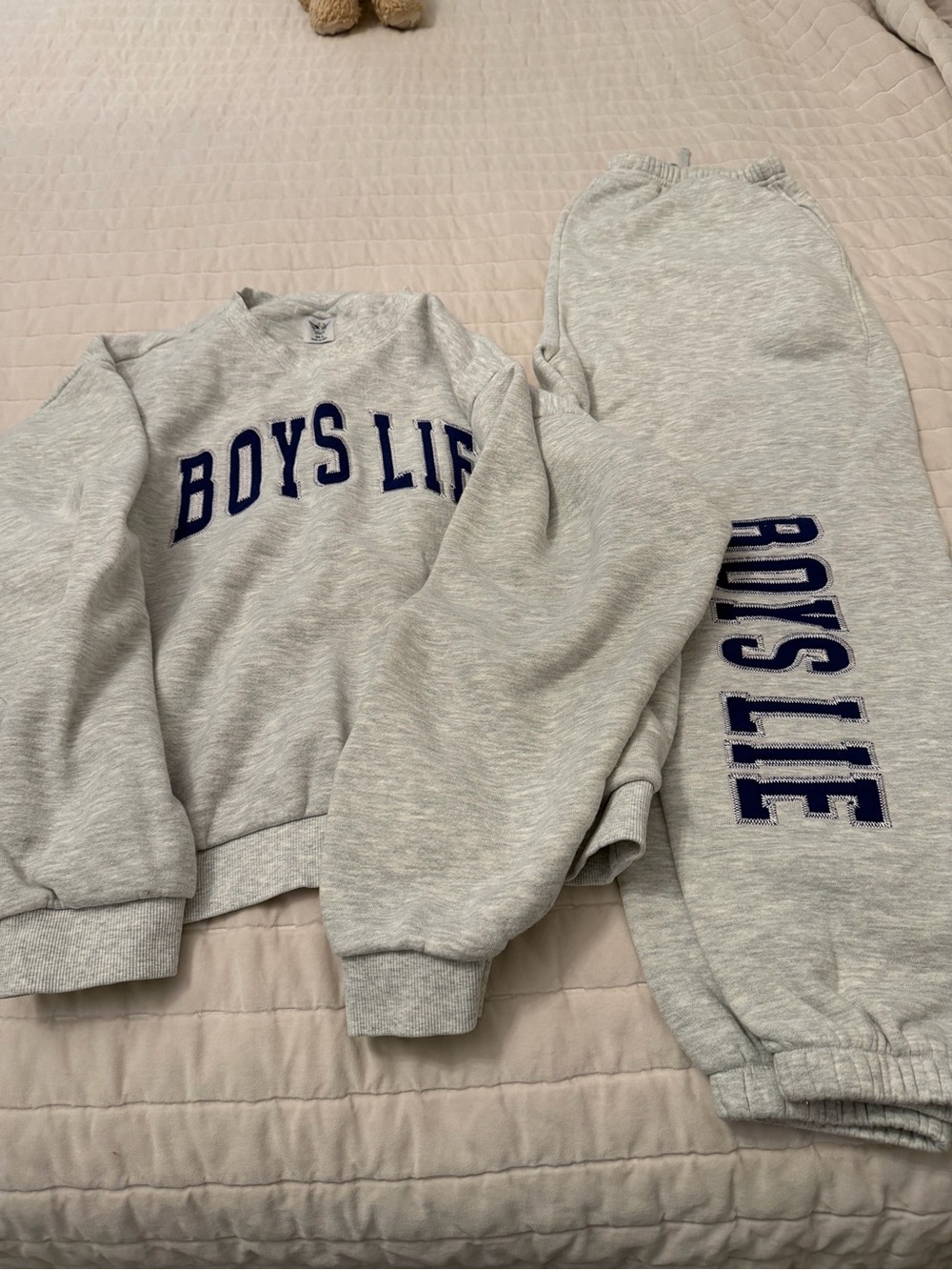 Boys Lie sweatpants and sweatshirt